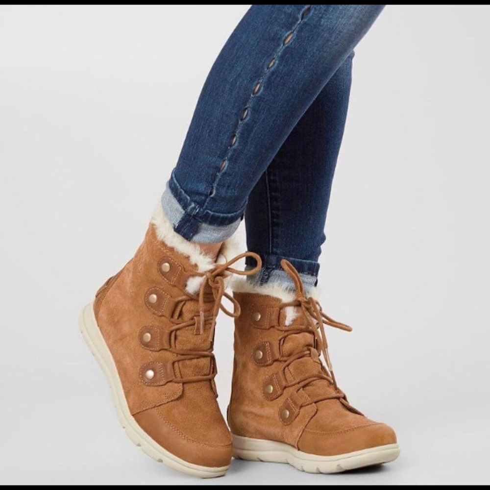 Sorel Joan Explorer BNWT Boots